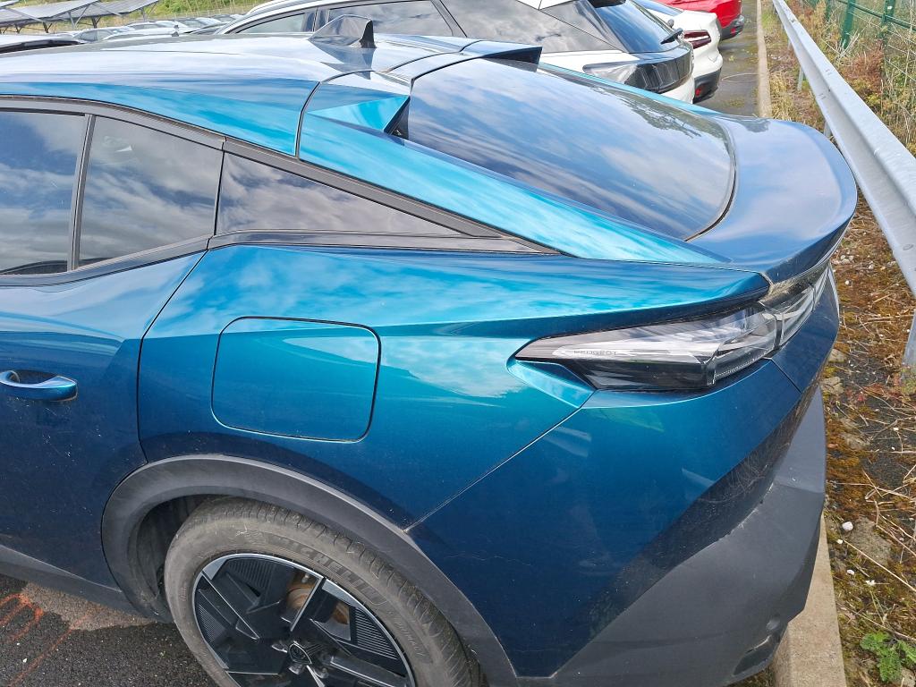 Peugeot 408 PHEV 225 e-EAT8 GT 2022