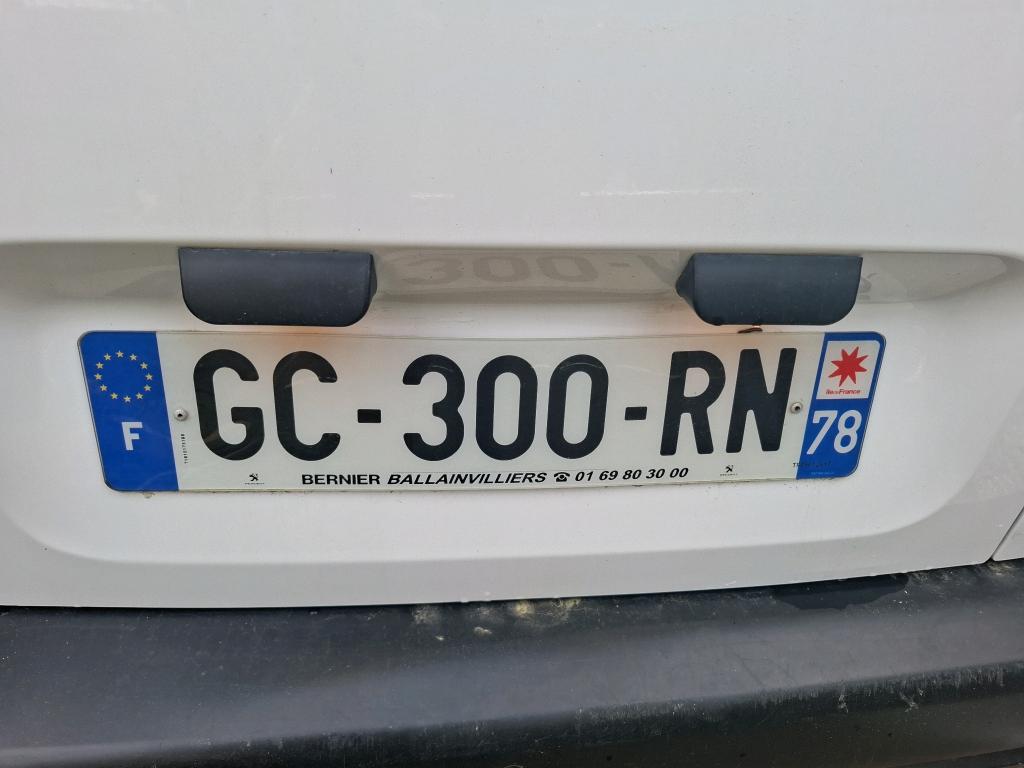 Peugeot PARTNER FOURGON STANDARD 650 KG BLUEHDI 100 S&S BVM5 ASPHALT 2021