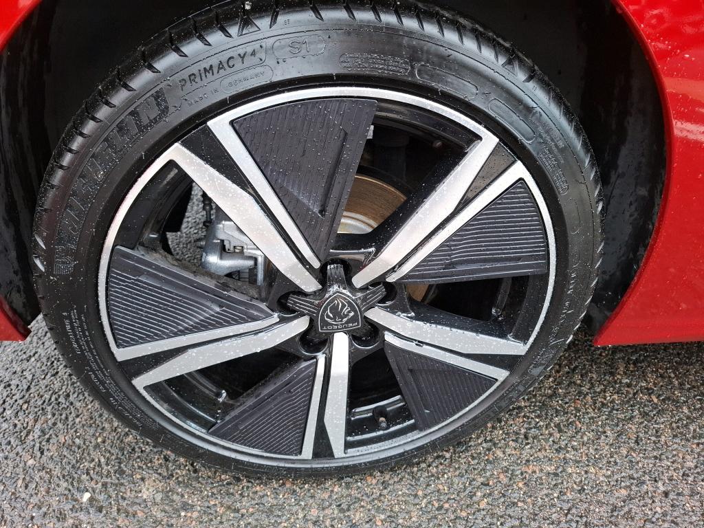 Peugeot 308 Hybrid 136 e-DCS6 GT 2024