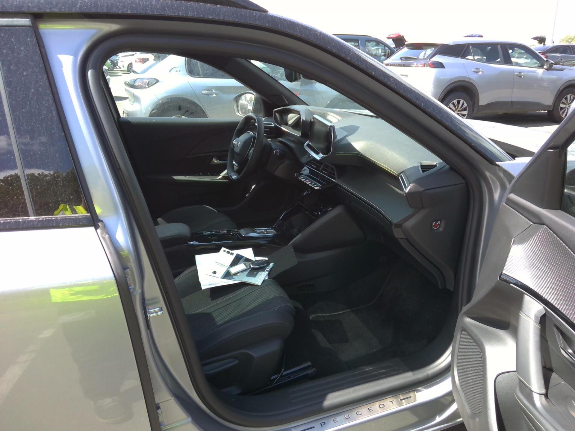 Peugeot 2008 Electrique 136 ch GT 2023