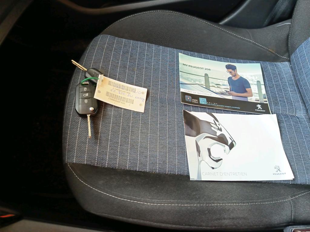 Peugeot 208 BLUEHDI 100 S&S BVM6 PREMIUM 2022