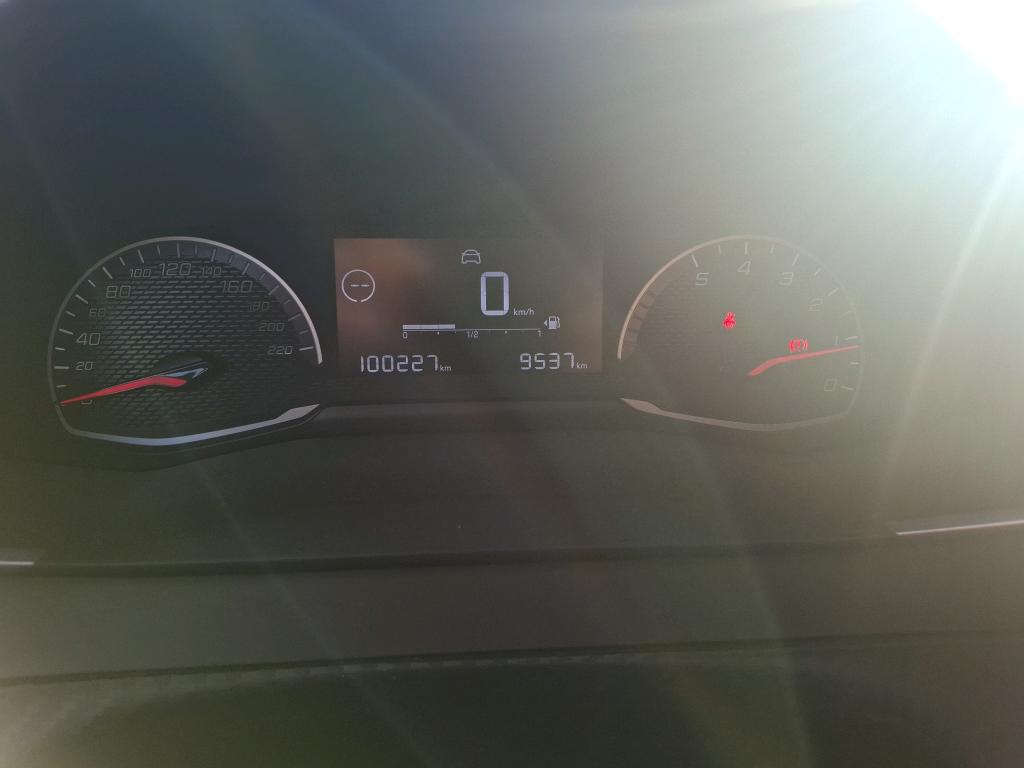 Peugeot 208 BLUEHDI 100 S&S BVM6 PREMIUM 2021