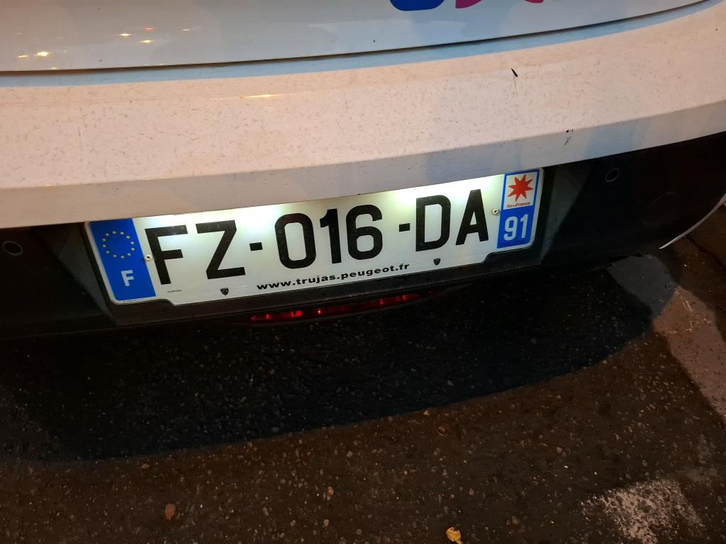 Peugeot 208 BLUEHDI 100 S&S BVM6 PREMIUM PACK 2021