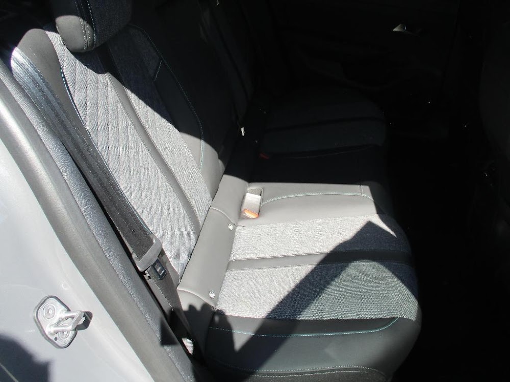 Foto Peugeot 408 13