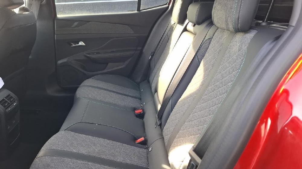 Foto Peugeot 408 9