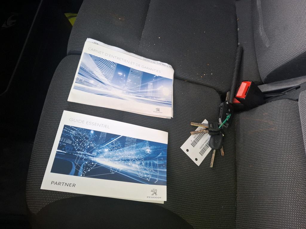 Peugeot PARTNER FOURGON STANDARD 650 KG BLUEHDI 75 BVM5 PREMIUM 2019