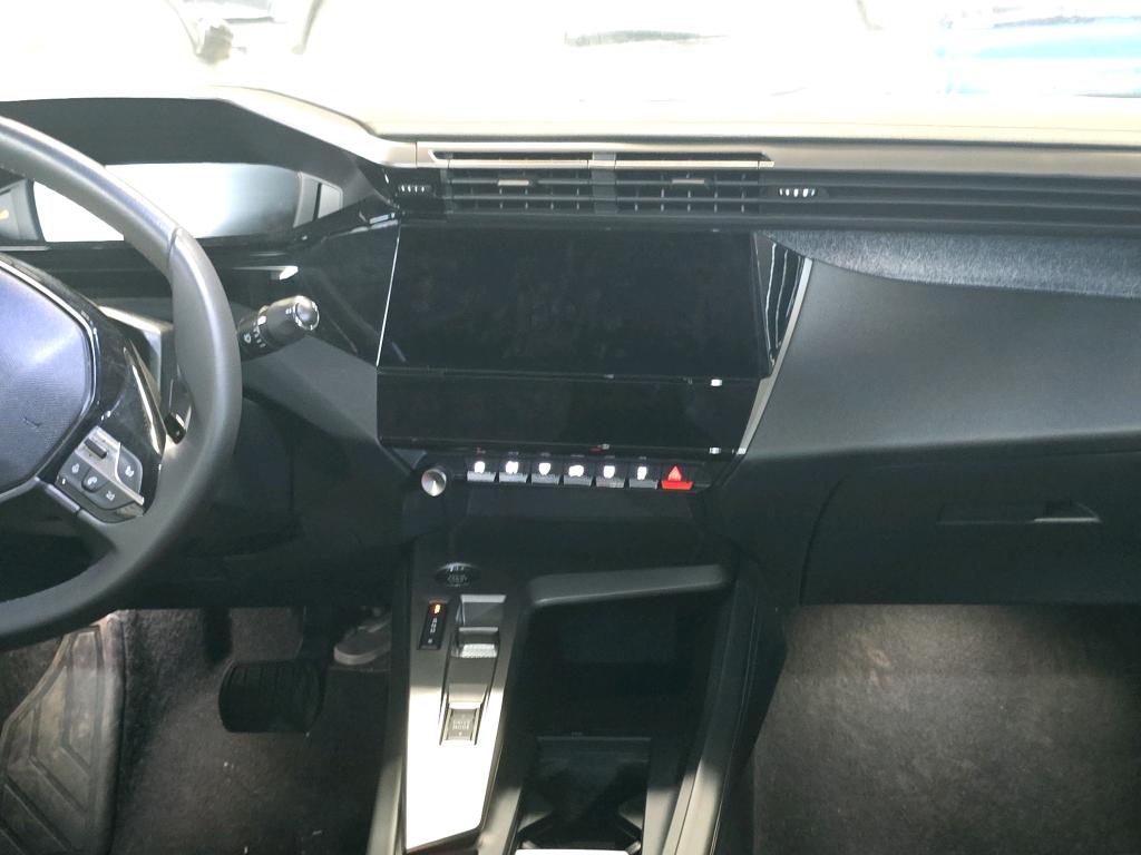 Peugeot 408 PHEV 180 e-EAT8 Allure 2023