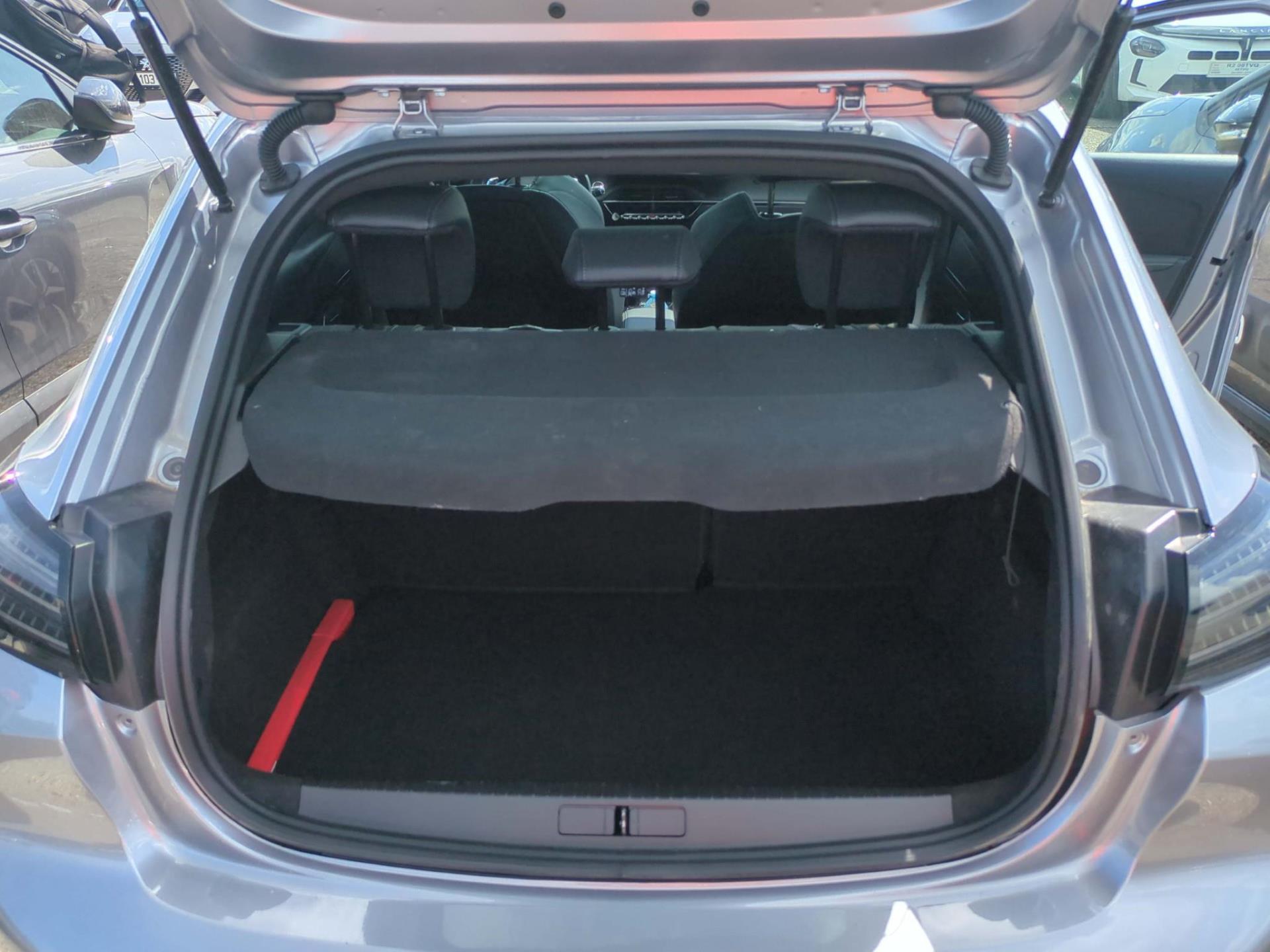 Peugeot 208 Hybrid 136 e-DCS6 GT 2024