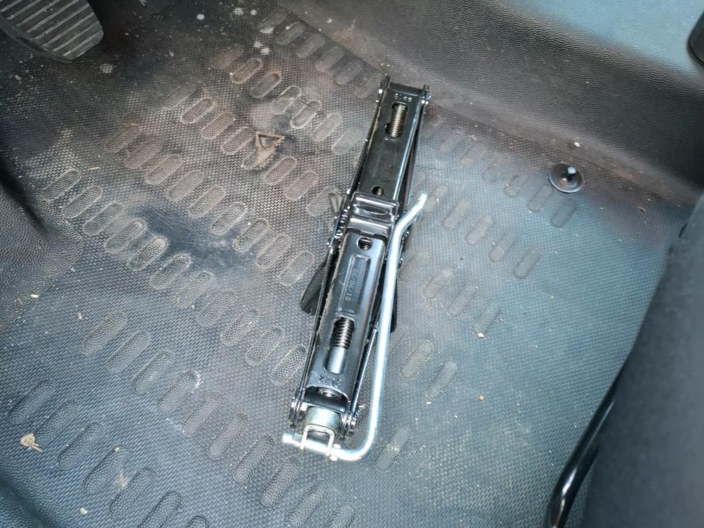 Peugeot PARTNER FOURGON STANDARD 1.6 BLUEHDI 75 BVM5 PREMIUM PACK 2018