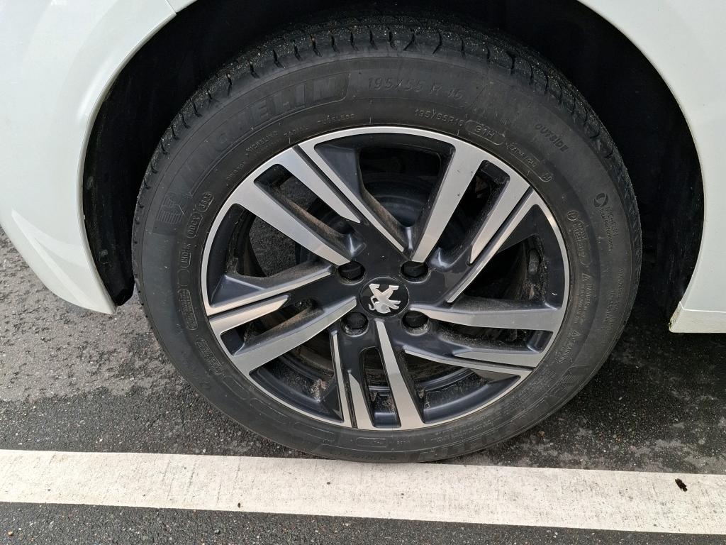 Peugeot 208 PureTech 100 S&S BVM6 Style 2023