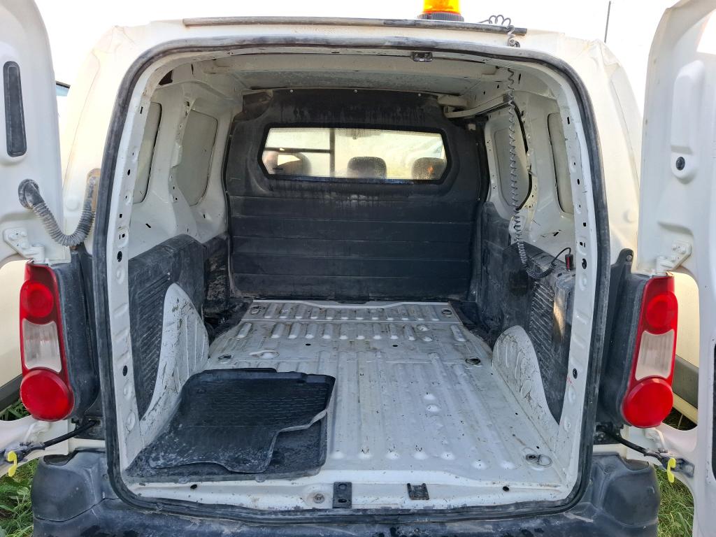 Peugeot PARTNER FOURGON STANDARD 1.6 BLUEHDI 100 BVM5 PREMIUM 2017