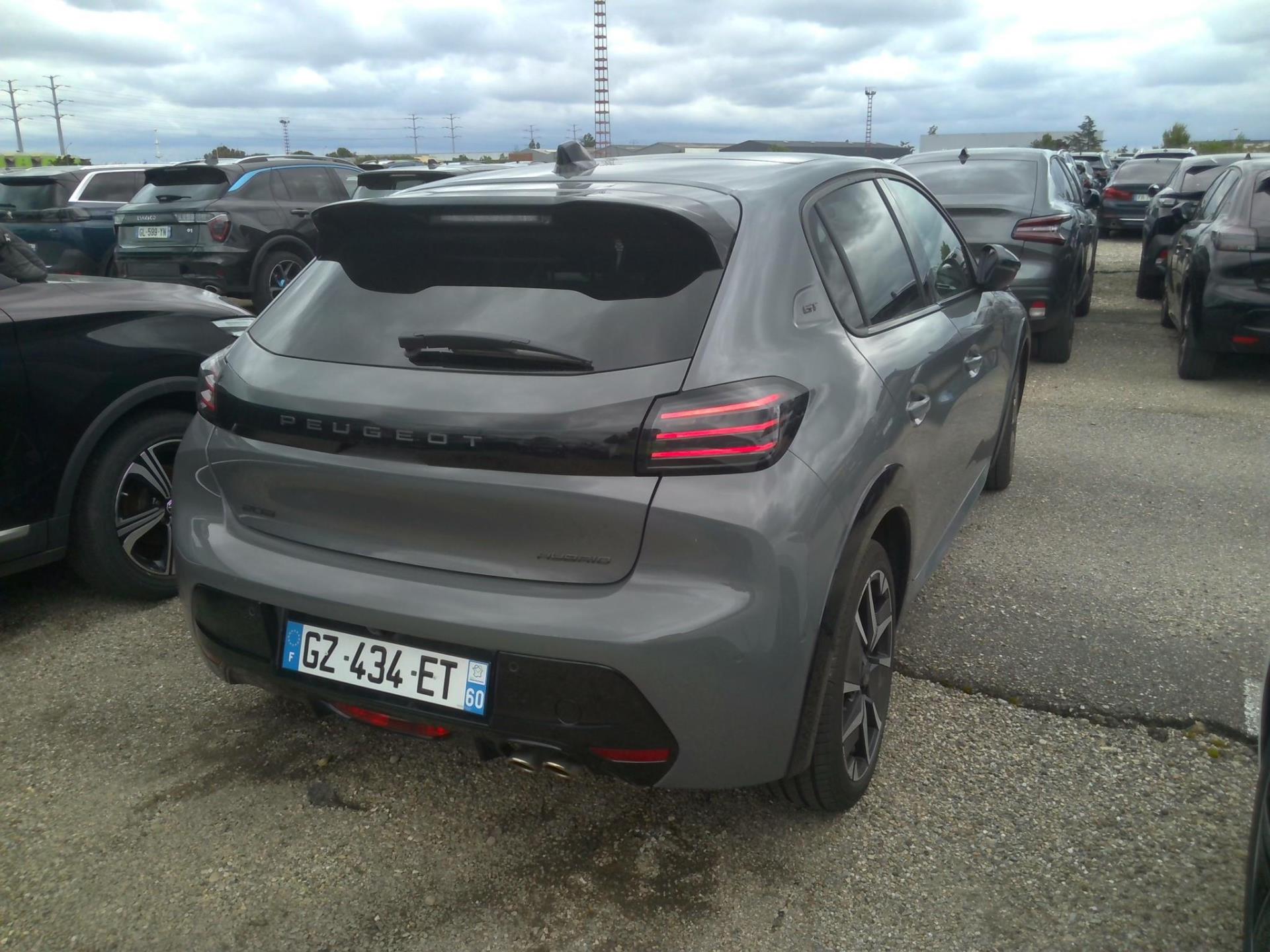 Peugeot 208 Hybrid 136 e-DCS6 GT 2024