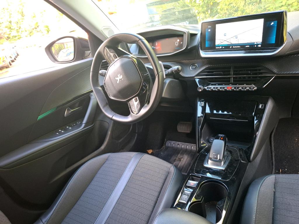 Peugeot 2008 BlueHDi 130 S&S EAT8 Allure Pack 2021