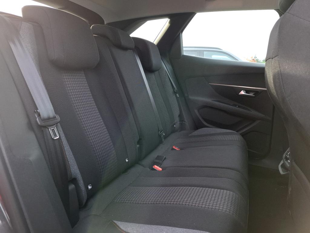 Peugeot 3008 BlueHDi 130ch S&S EAT8 Active Pack 2022