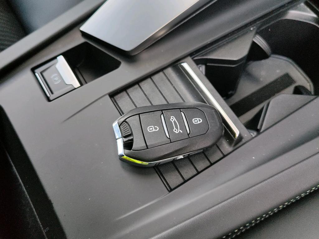 Peugeot 408 PHEV 225 e-EAT8 GT 2022