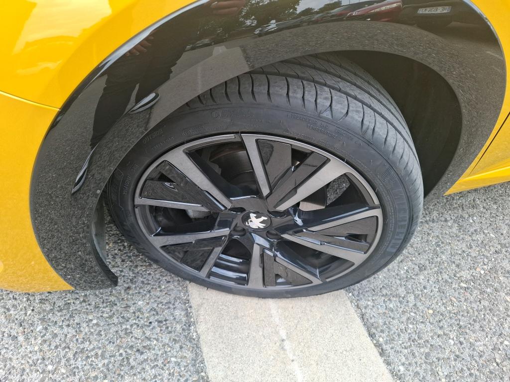 Peugeot 208 PureTech 100 S&S EAT8 GT Pack 2022