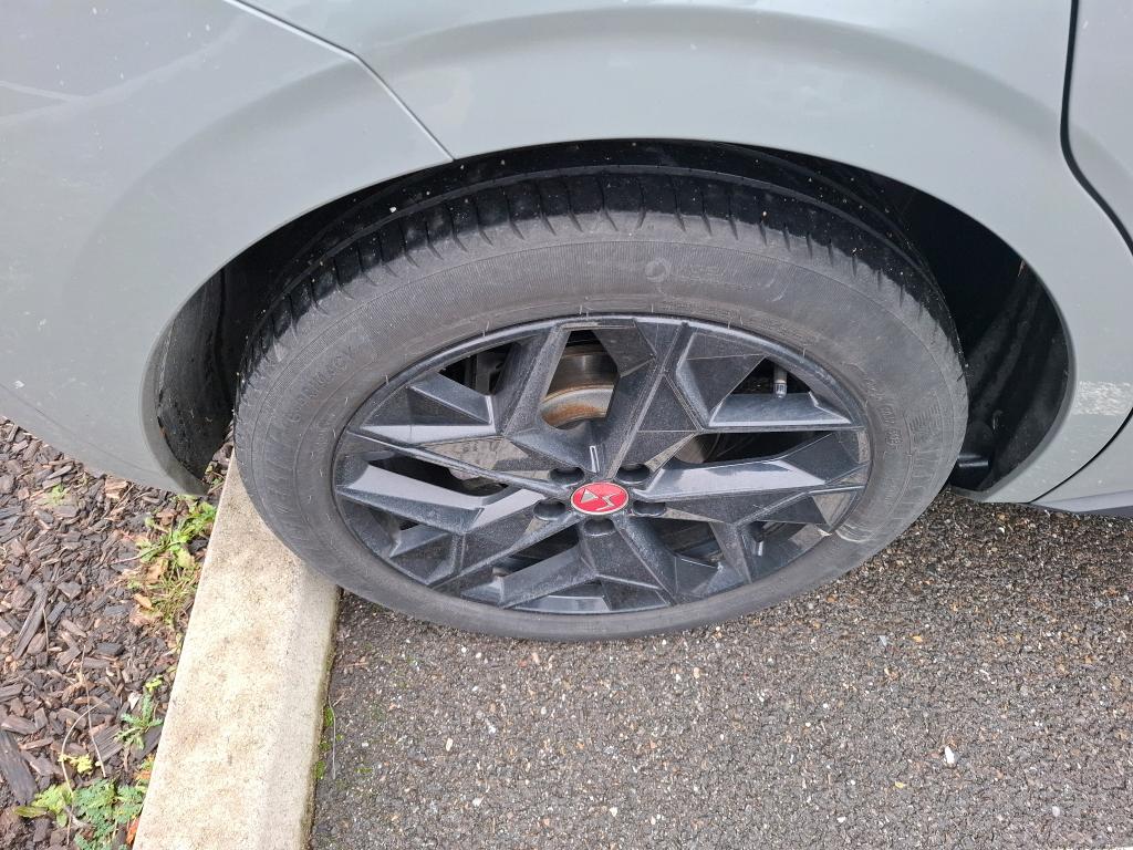 DS DS 4 BlueHDi 130 EAT8 Performance Line 2023