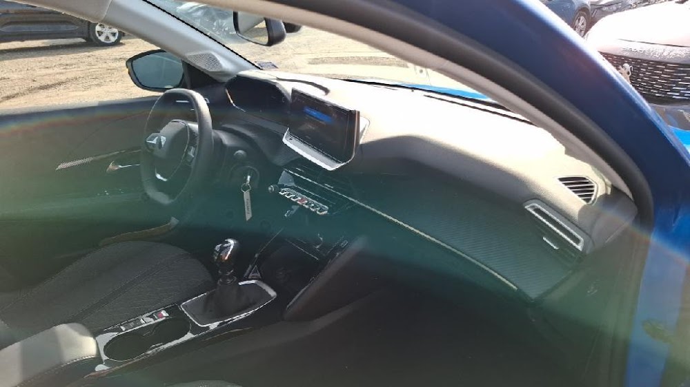 Foto Peugeot 208 6