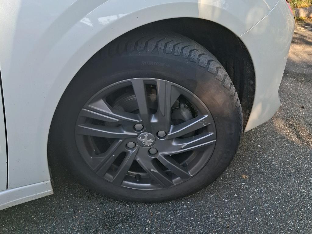 Peugeot 208 BlueHDi 100 S&S BVM6 Style 2022