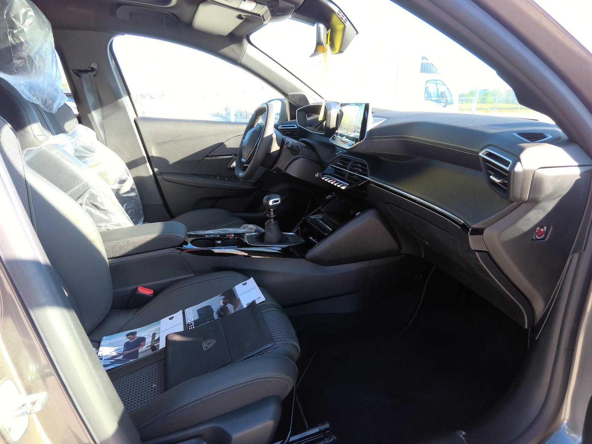 Peugeot 208 BlueHDi 100 S&S BVM6 GT 2023