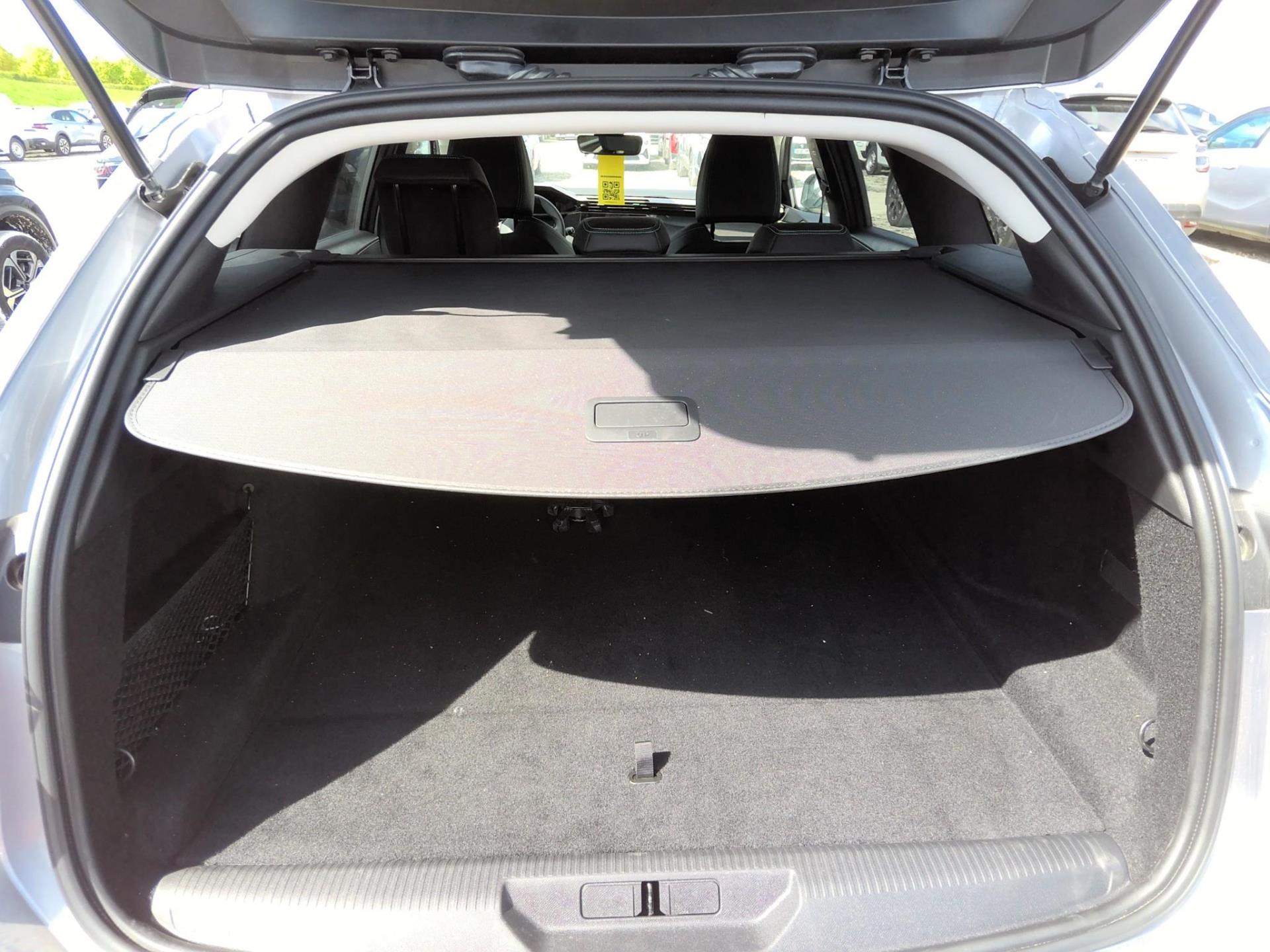 Peugeot 308 SW Hybrid 145 e-DCS6 Allure 2025