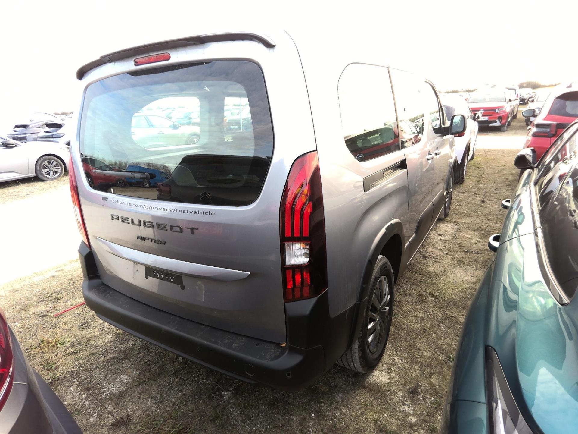 Peugeot Rifter XL BlueHDi 130 S&S EAT8 5pl GT 2024