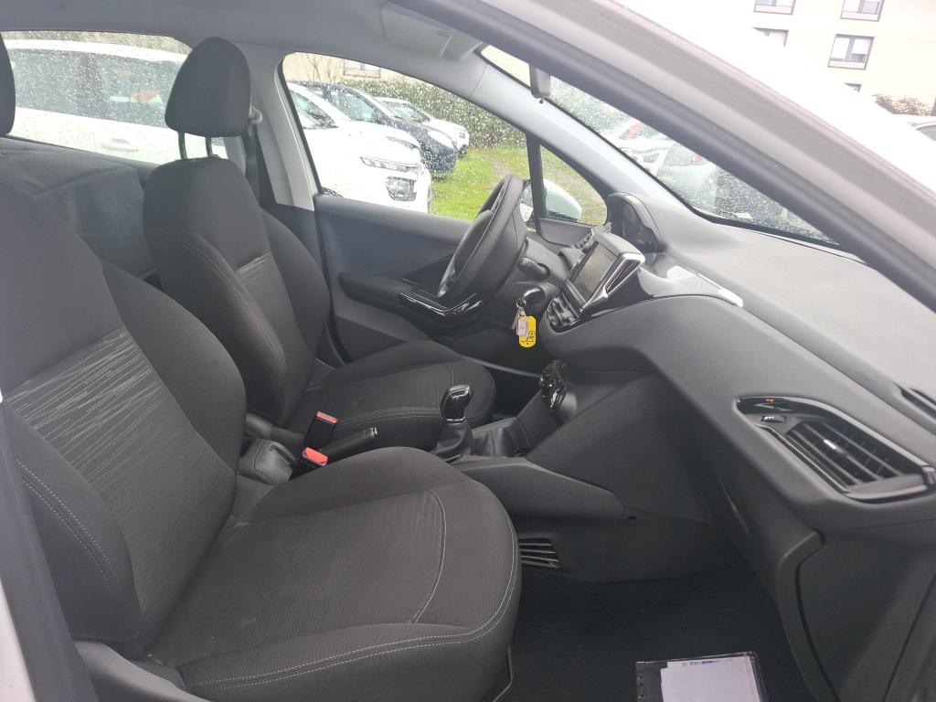 Peugeot 208R Entr 