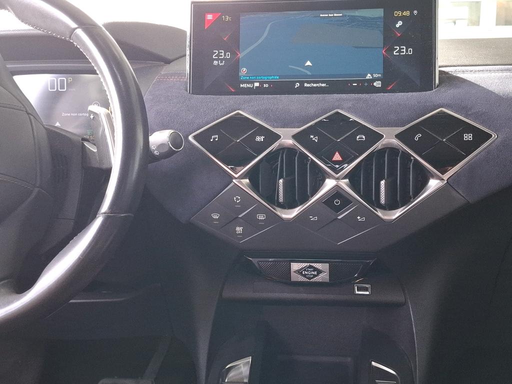 DS DS3 Crossback BlueHDi 130 EAT8 Ines de la Fressange Paris 2021