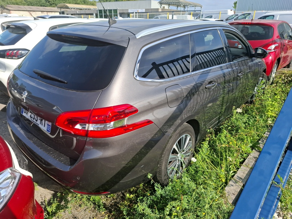 Peugeot 308 SW BlueHDi 130ch S&S EAT8 Allure Business 2021