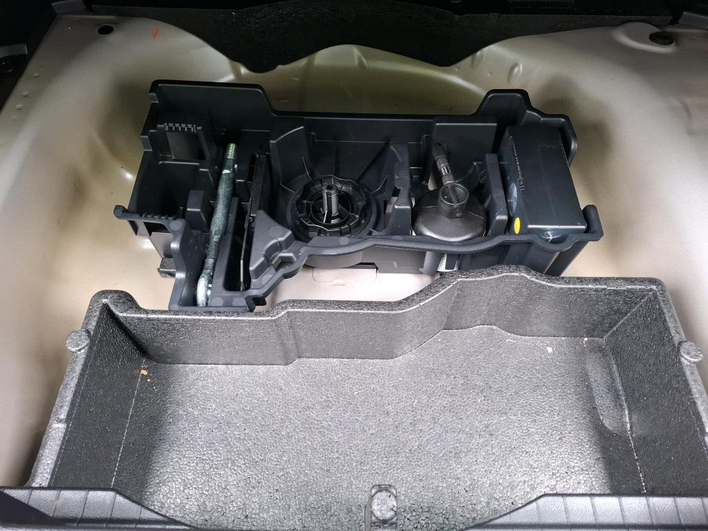 Peugeot 2008 BlueHDi 130 S&S EAT8 Allure Pack 2022