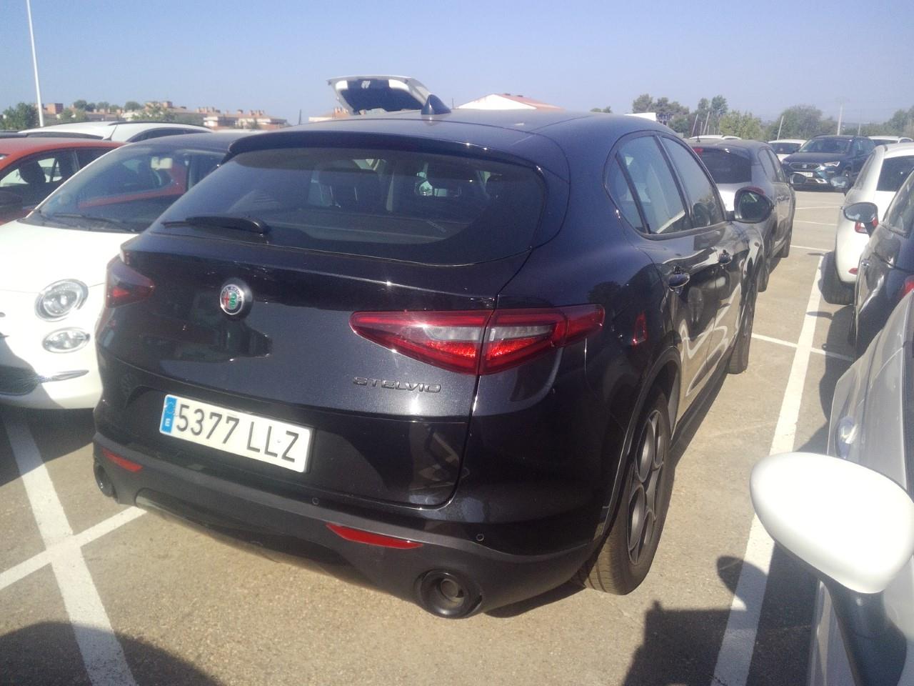 Foto Alfa Romeo Stelvio 3