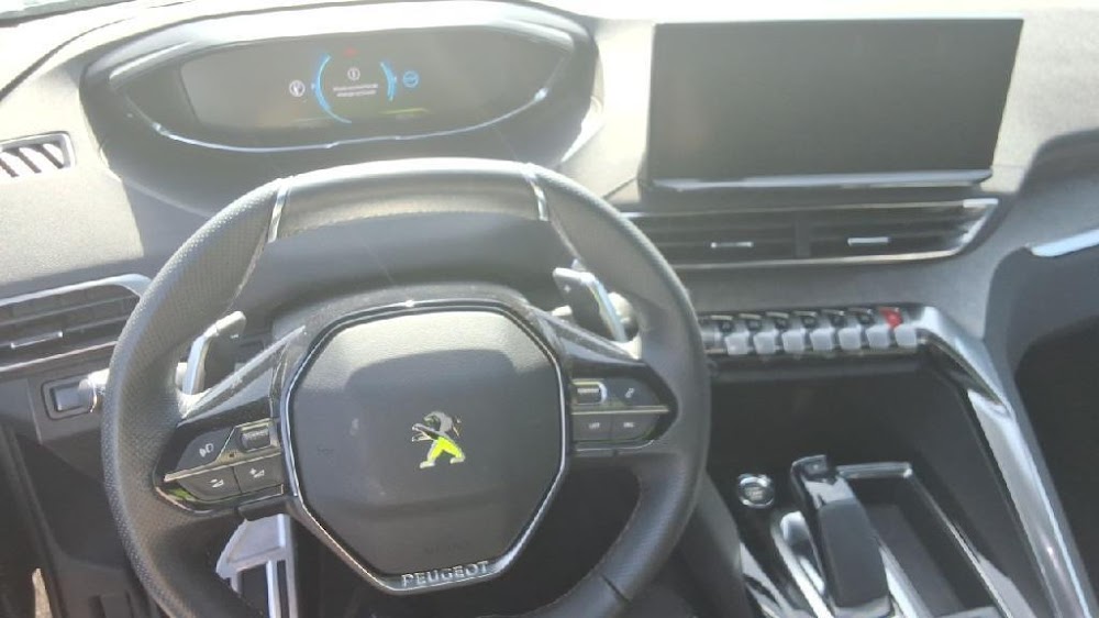 Foto Peugeot 3008 Hybrid 7