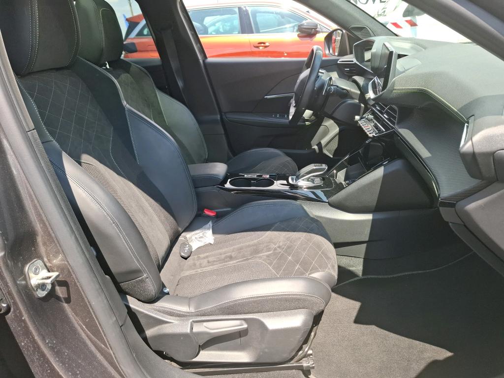 Peugeot 2008 PureTech 130 S&S EAT8 GT Pack 2021