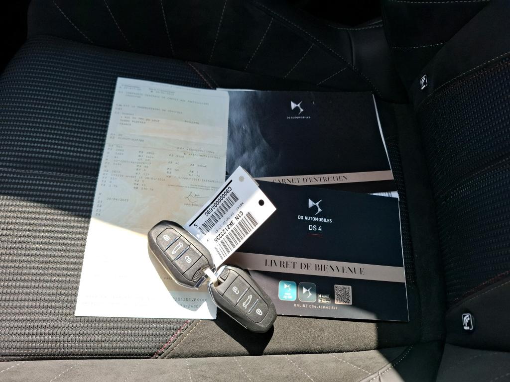 DS DS 4 BlueHDi 130 EAT8 Performance Line 2022