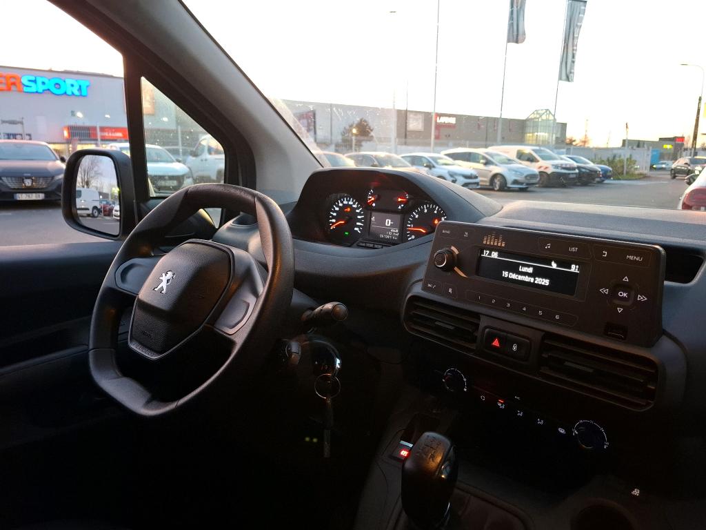 Peugeot PARTNER FOURGON STANDARD 650 KG BLUEHDI 75 BVM5 PREMIUM 2019