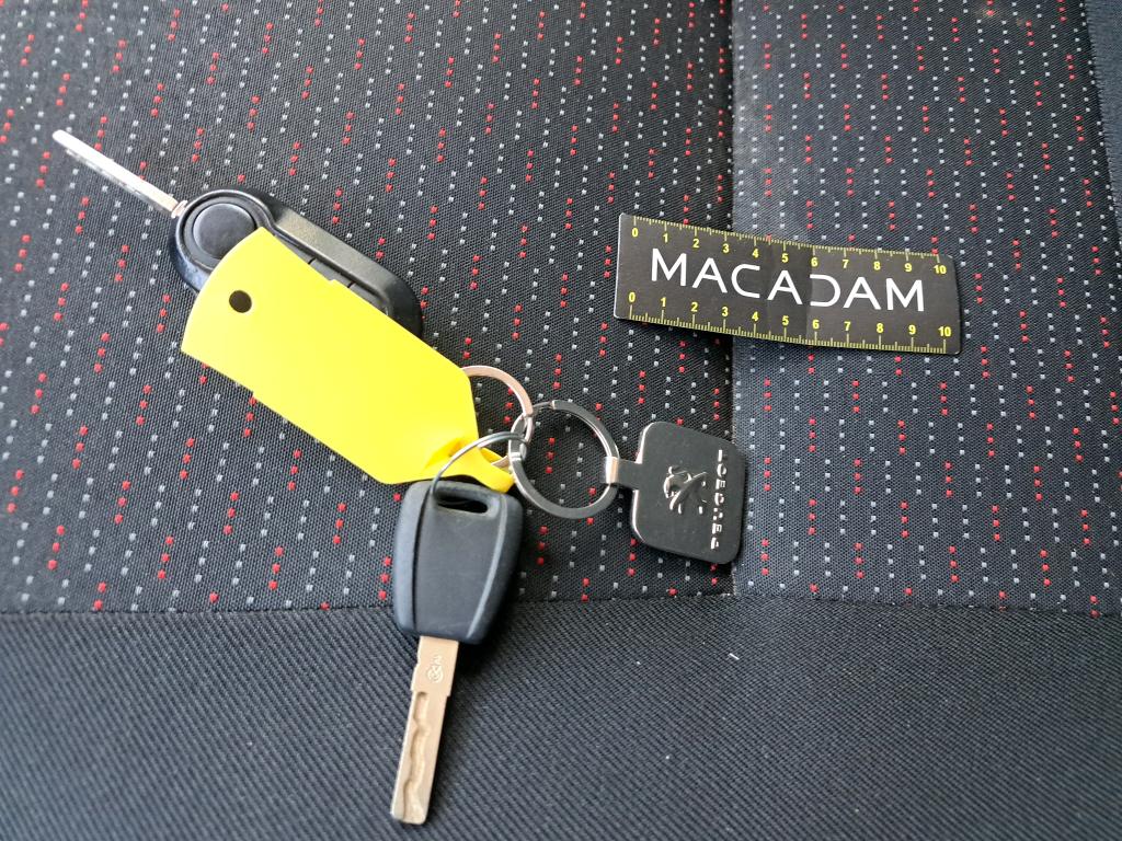 Peugeot BOXER TOLE 335 L3H2 BLUEHDI 140 S&S ASPHALT 2021