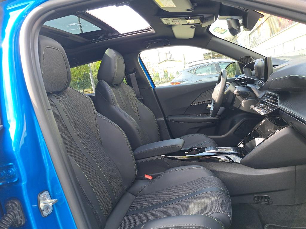Peugeot 2008 Electrique 54 kWh 156 ch GT 2023