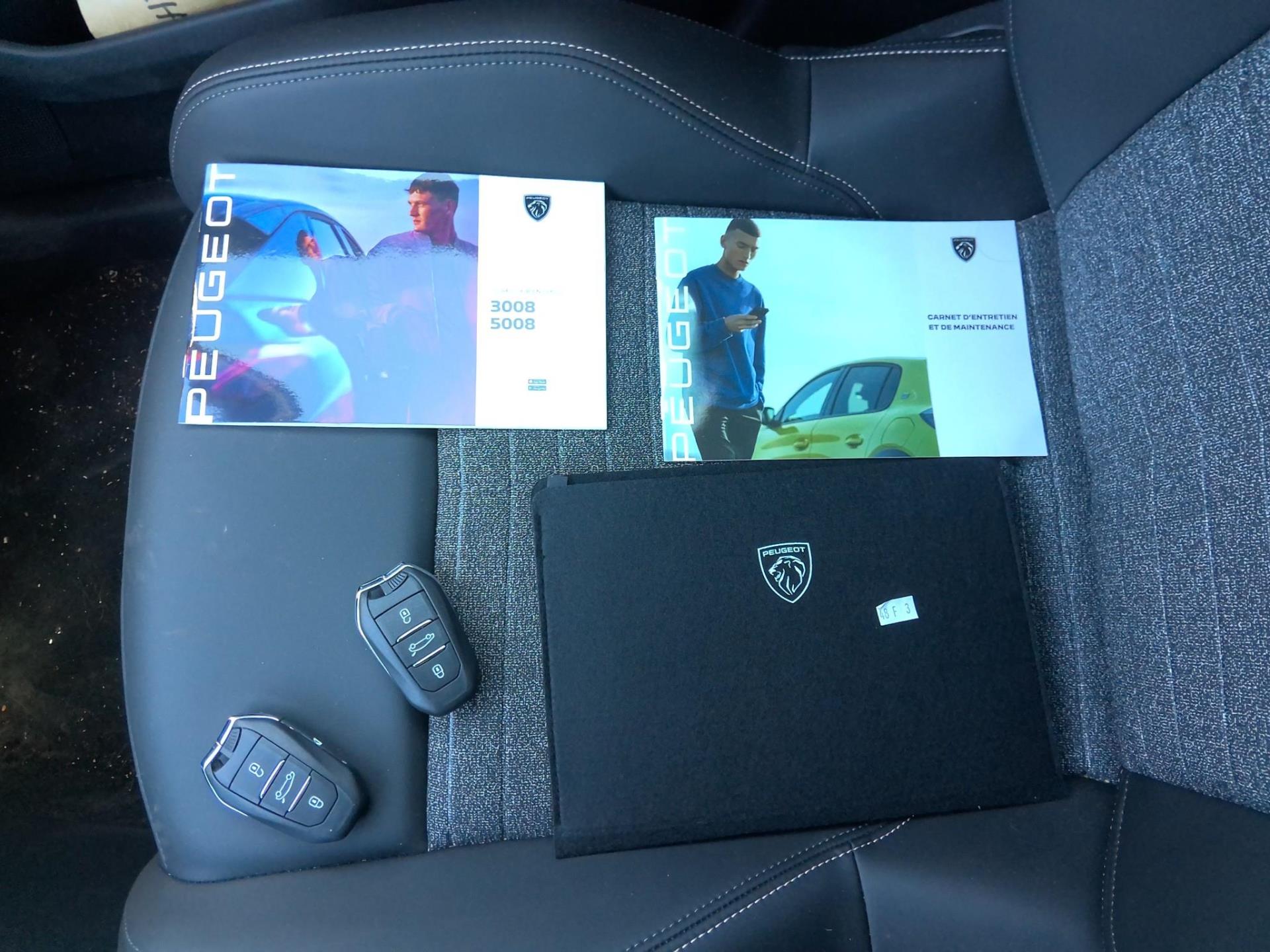 Peugeot 5008 Hybrid 145 e-DCS6 Allure 2025