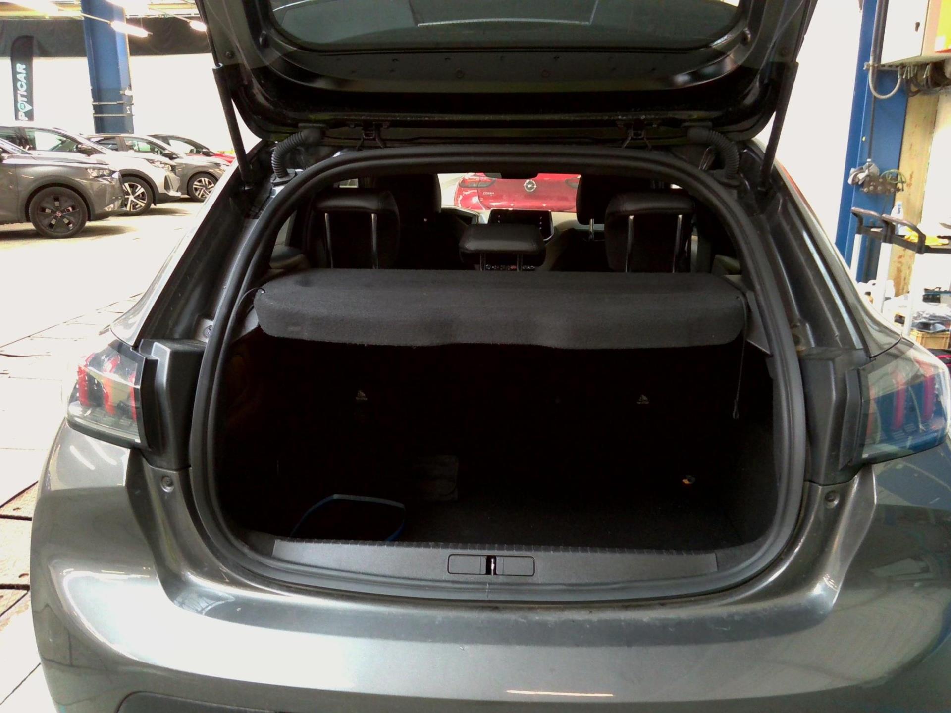 Peugeot 208 BlueHDi 100 S&S BVM6 GT 2023