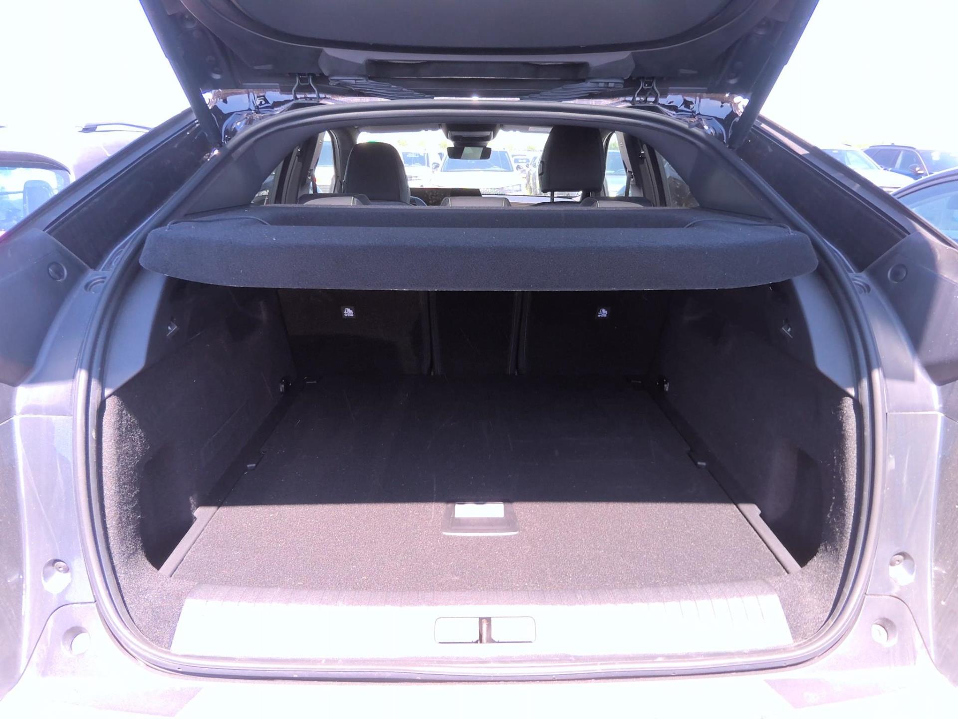 Peugeot 3008 Hybrid 136 e-DCS6 GT 2025