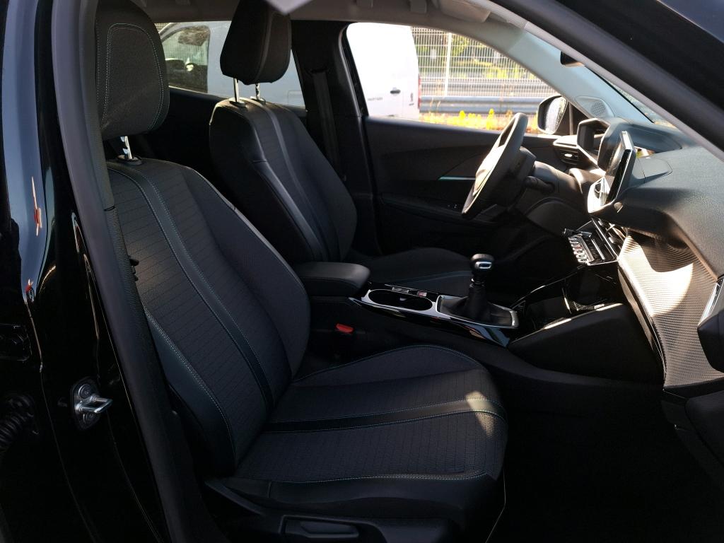 Peugeot 2008 PureTech 130 S&S BVM6 Allure Business 2021