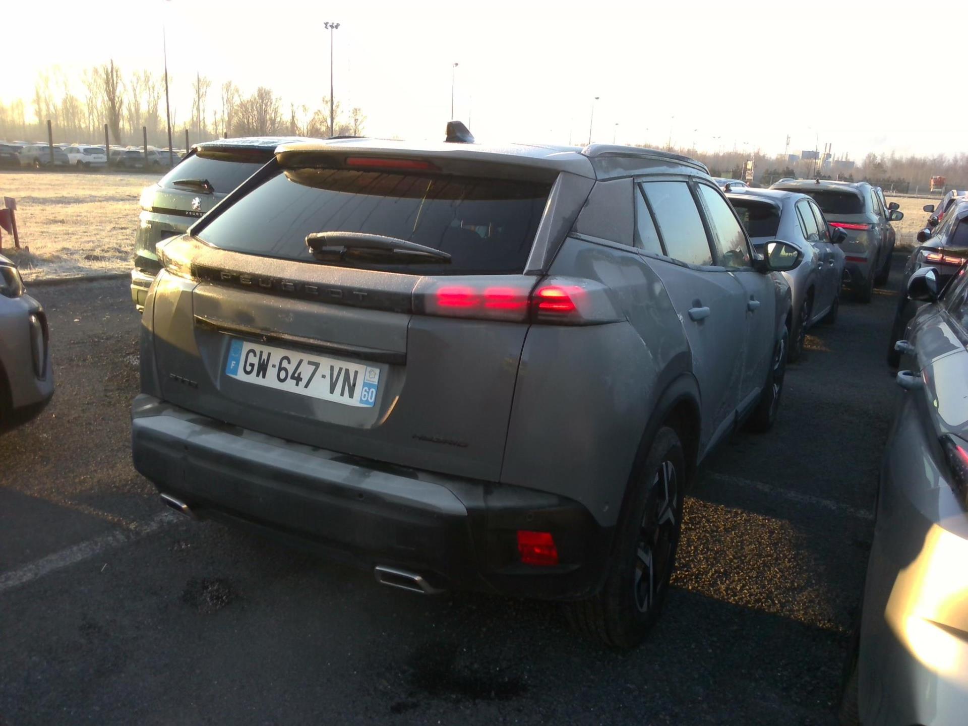 Peugeot 2008 Hybrid 136 e-DCS6 Allure 2024