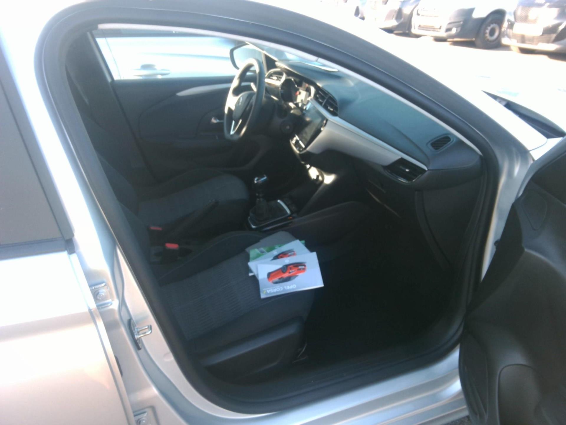 Opel CORSA F 