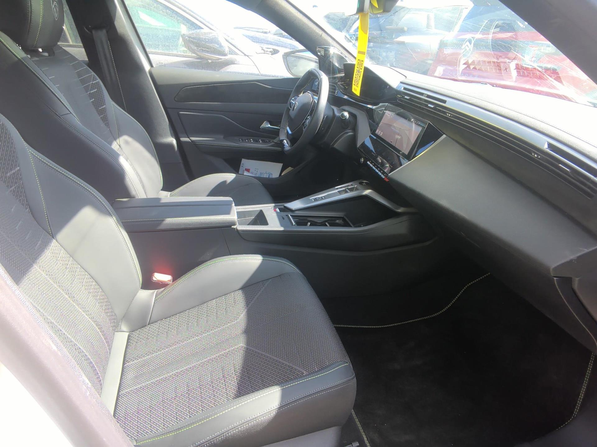 Peugeot 308 Plug-in Hybrid 195 ch e-DCS7 GT 2026