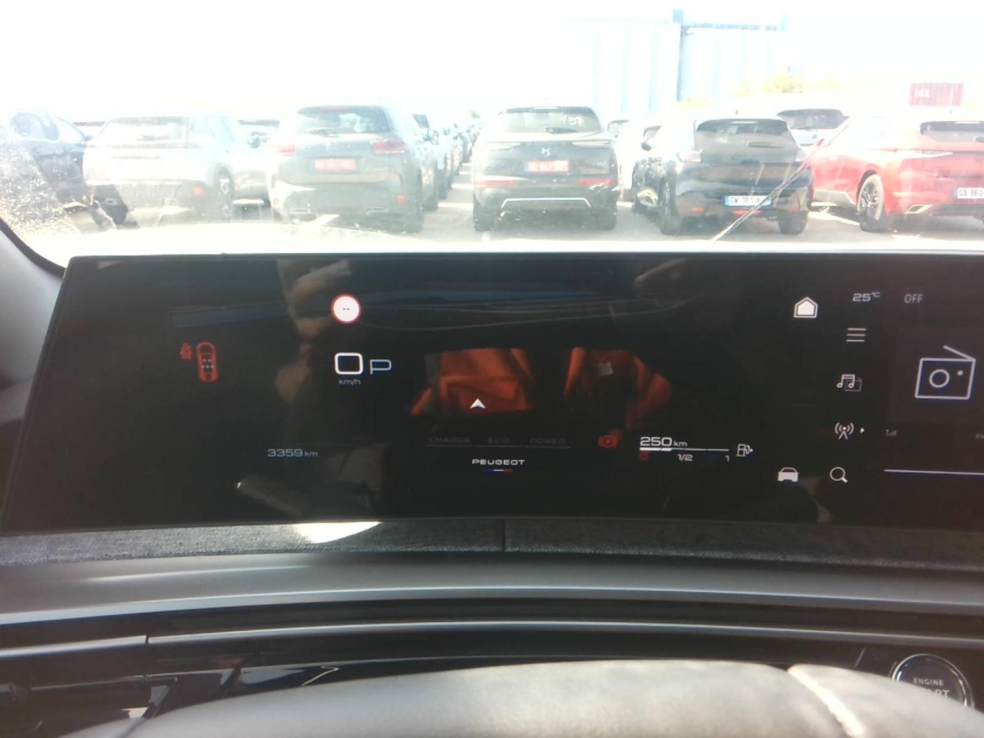 Peugeot 3008 Hybrid 145 e-DCS6 Allure 2025