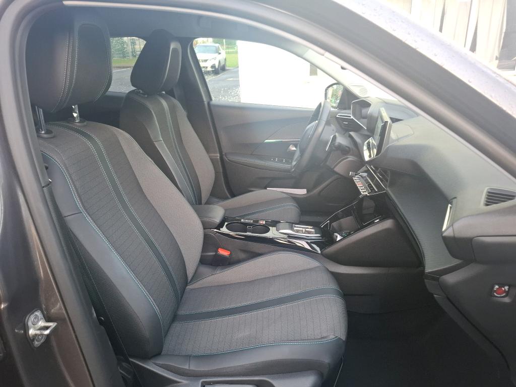 Peugeot 2008 BlueHDi 130 S&S EAT8 Allure Pack 2022