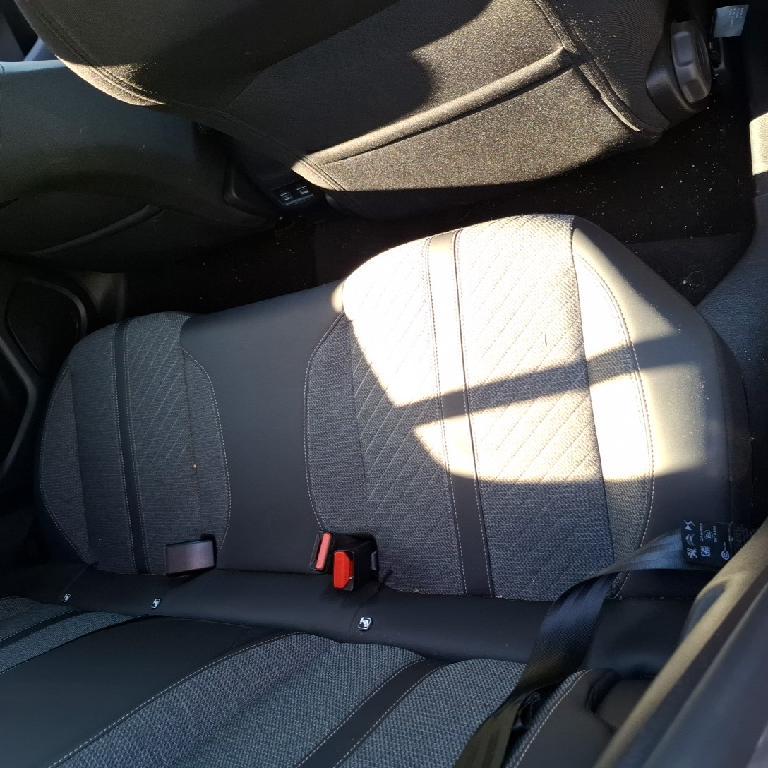 Foto Peugeot 208 17