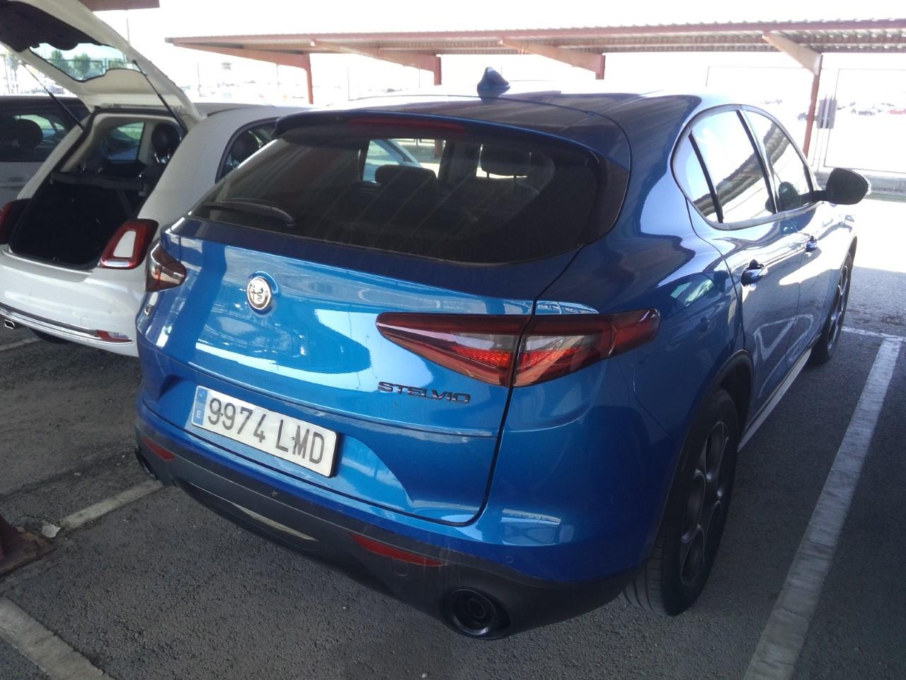 Foto Alfa Romeo Stelvio 6
