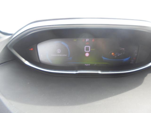 Foto Peugeot 3008 Hybrid 3