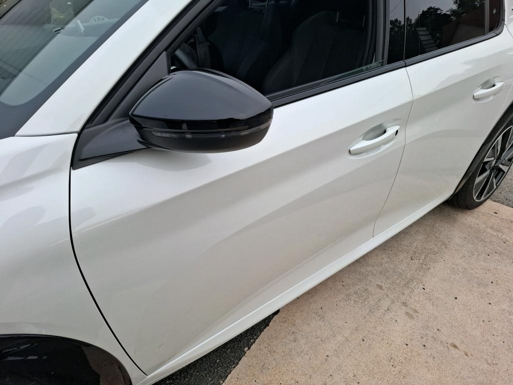 Peugeot 208 PureTech 100 S&S EAT8 GT 2022